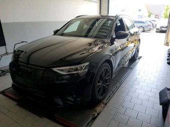 Audi e-tron e-tron S-Line QU. Optik schwarz Teilleder/Matrix