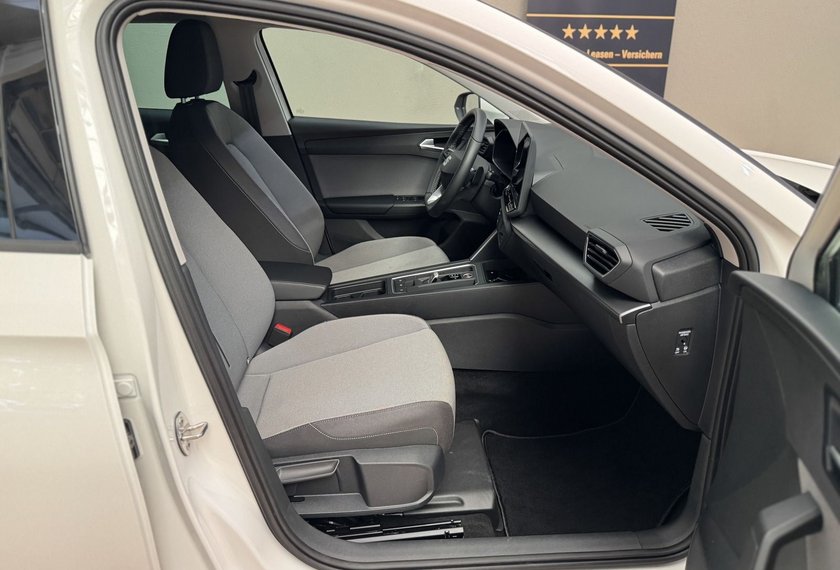 Seat Leon Leon SP Style 1.5 eTSI DSG Kamera/Navi/LED/