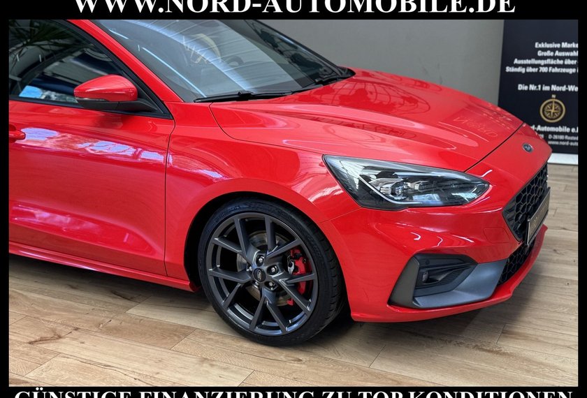 Ford Focus Focus Turnier ST *190PS*19ZOLL*LED*NAV*KAM