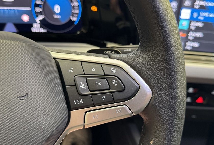 Volkswagen Golf Golf Variant Life 1.5 eTSI DSG AHK/Navi/LED/