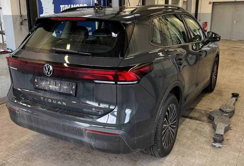 Volkswagen Tiguan Tiguan Life 2.0 TDI 4-MOT DSG*AHK*18Z*DCC*UPE:56