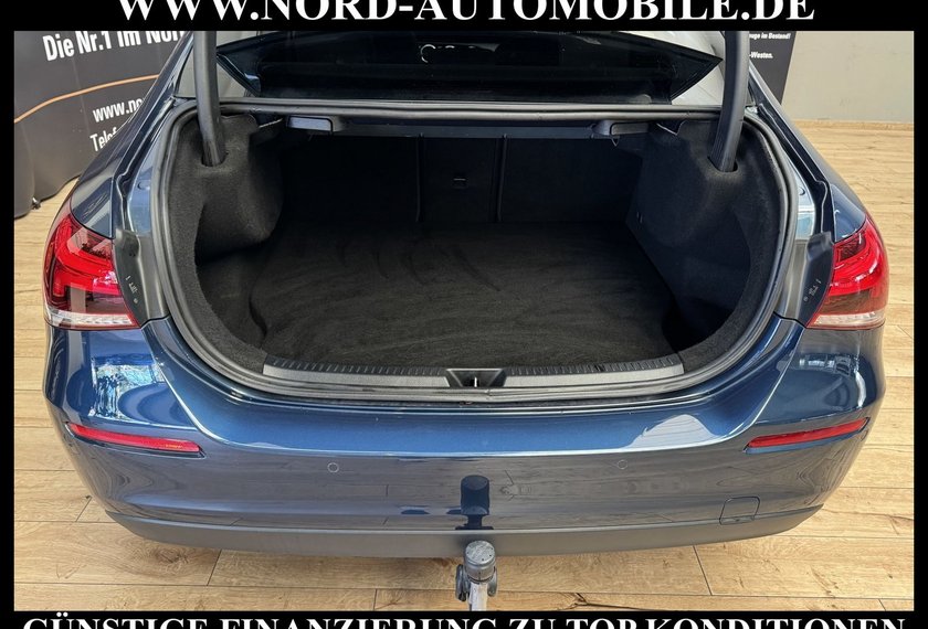 Mercedes-Benz A 250 A 250 e Limousine Style LED*Navi*AHK*Kamera*Spur