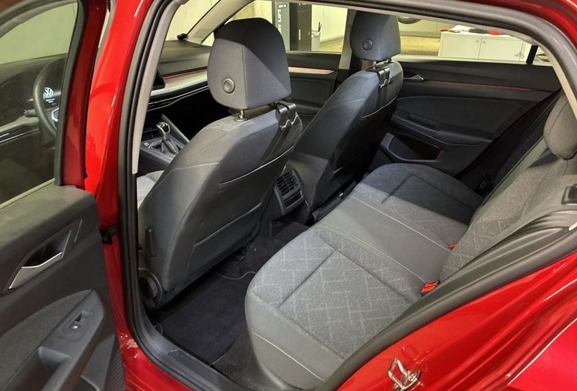 Volkswagen Golf Golf Life 1.5 TSI NAvi/LED/PDC/Dig.Cockpit/