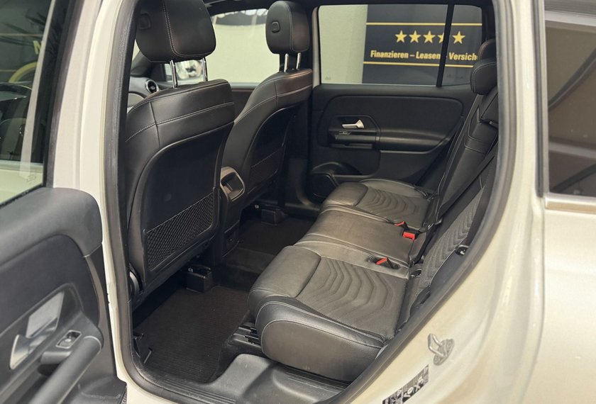 Mercedes-Benz GLB 200 GLB 200 d 4MATIC *7-SITZER*DISTRO+*AHK*PANO*LED*