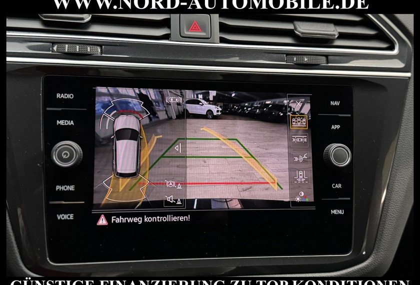 Volkswagen Tiguan Tiguan R-Line 2.0 TDI DSG Matrix/Kamera/Sid&amp;Lane