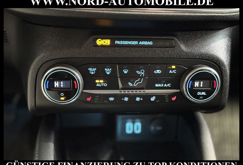 Ford Focus Focus Turnier 2.0 EB Titanium X *Ad.LED*AHK*StHz