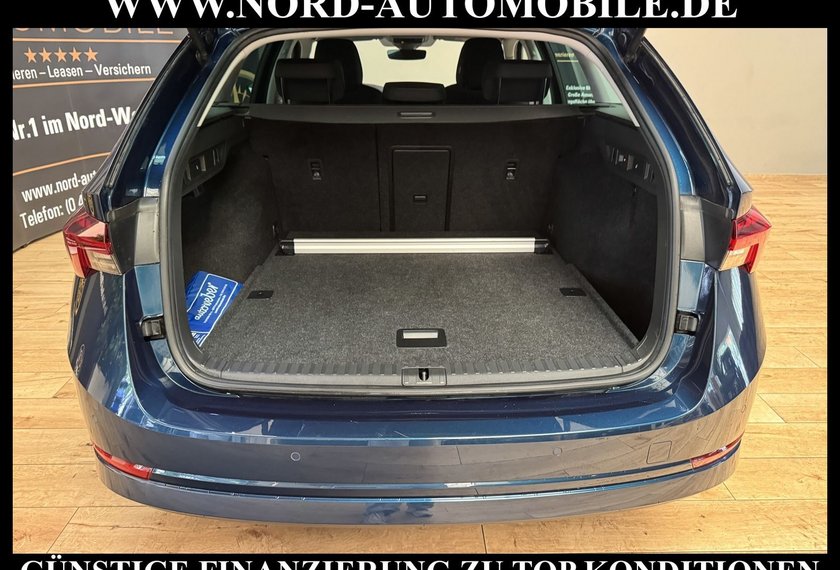Skoda Octavia Octavia Combi Style 2.0 TDI DSG Kamera/AHK/ACC/