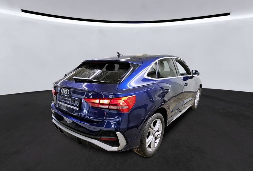 Audi Q3 Q3 Sportback S-Line 1.5 35 TFSI S-Tronic Pano/19