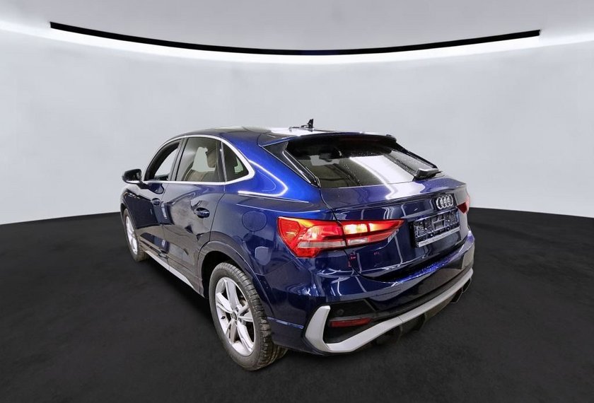 Audi Q3 Q3 Sportback S-Line 1.5 35 TFSI S-Tronic Pano/19