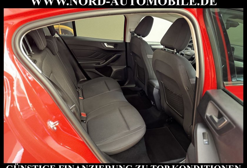 Ford Focus Focus Lim. 1.5 EcoBlue *LED*AHK*ACC*StHz*Kamera*