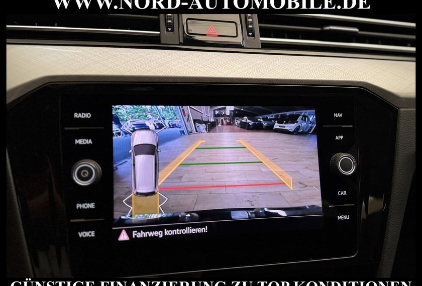 Volkswagen Passat Variant Passat Variant R-Line 2.0 TDI DSG Kamera/Navi/17