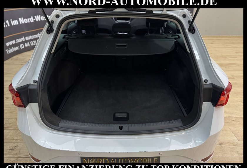 Seat Leon Leon Sportstourer 1.5 TSI Style *LED*CARPLAY*KAM
