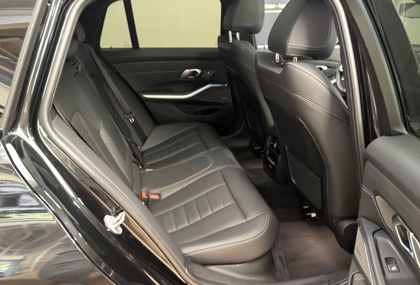 BMW 330 330 e touring M SPORT *AHK*PANO*LEDER*UPE:79