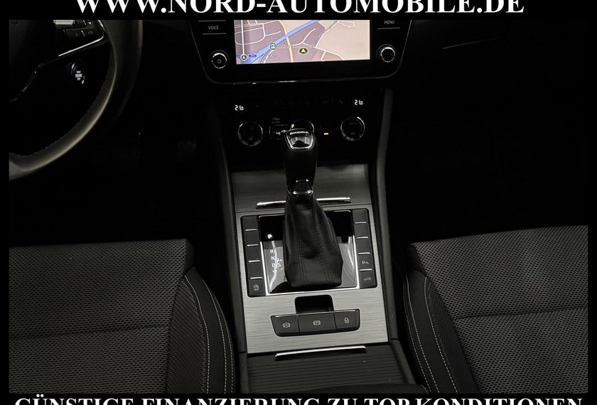 Skoda Superb Superb Combi 2.0 TDI Style DSG Navi/LED/Virt.Coc