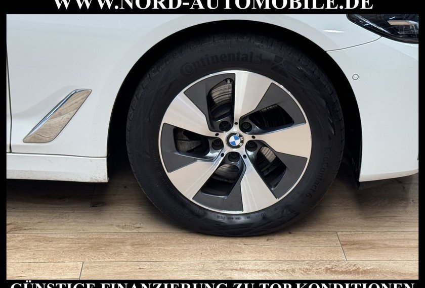 BMW 520 520 d Touring Luxury Line MJ2021*AHK*PANO*LIVECP