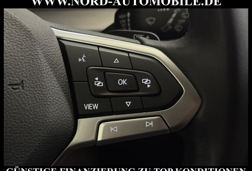 Volkswagen Golf Golf Style 1.5 eTSI DSG Kamera/Navi/LED/17