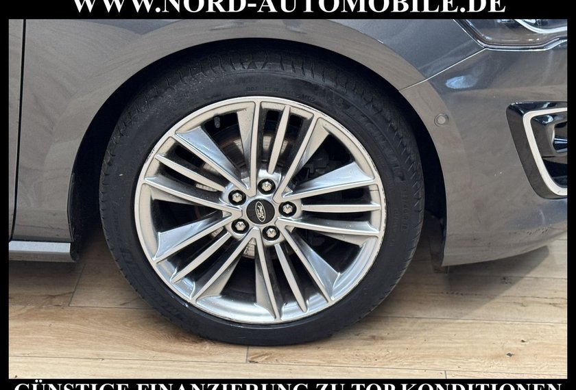 Ford Focus Focus Lim VIGNALE 1.5 EB *AHK*PANO*SCHÖN VOLL*