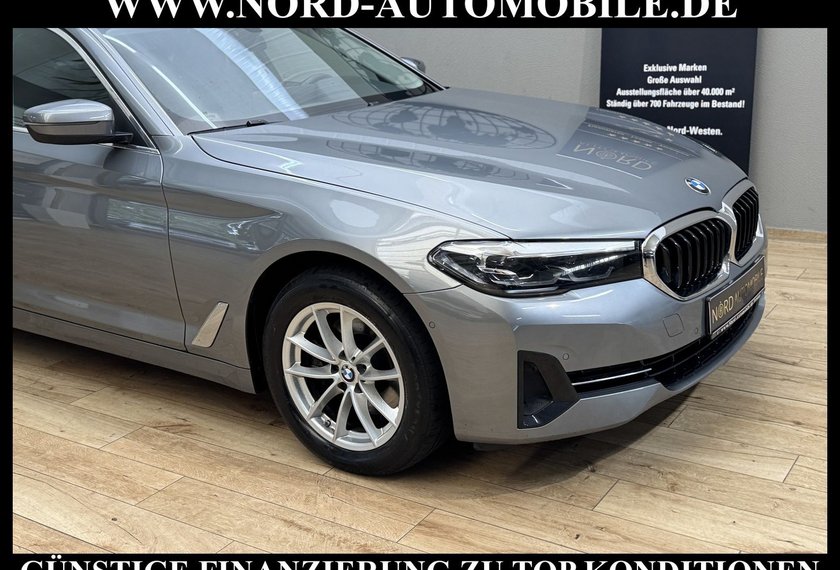 BMW 520 520 d Touring xDrive *LED*StHz*AHK*Luft*ParkAss*