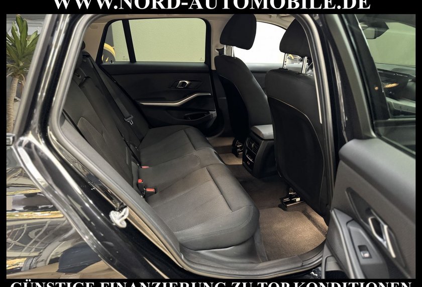 BMW 320 320 d Touring xDrive *LED*AHK*Curved*Shadow*MJ23