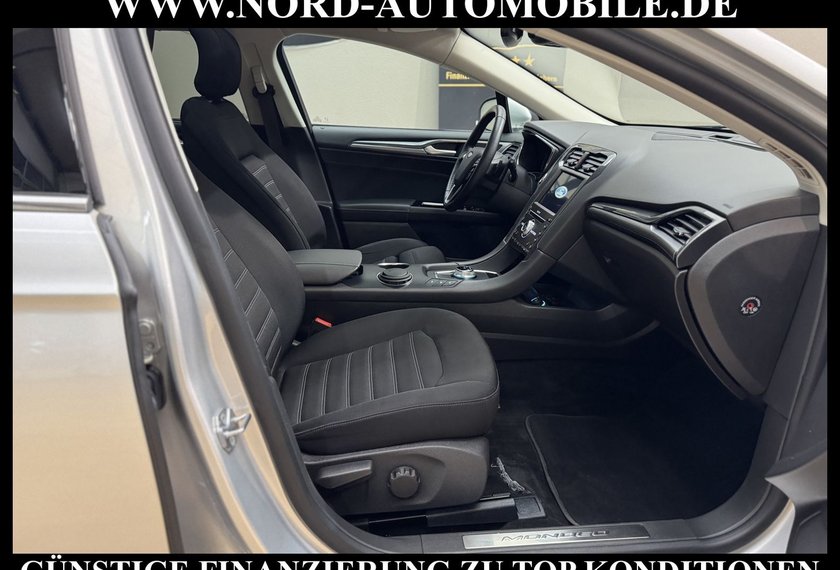 Ford Mondeo Mondeo Turnier 2.0 EB Titanium *AHK*ACC*PANO*LED