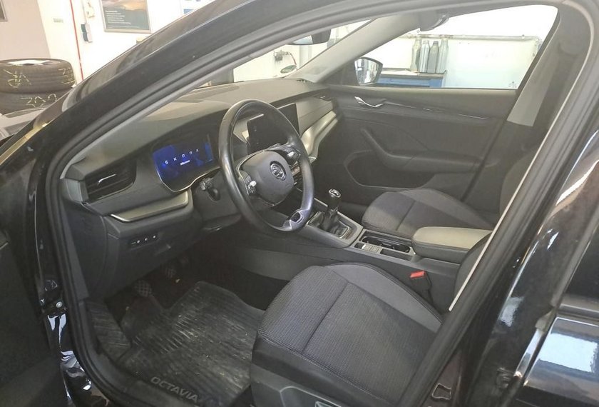 Skoda Octavia Octavia Combi 1.0 TSI Ambition Navi/LED/AHK/