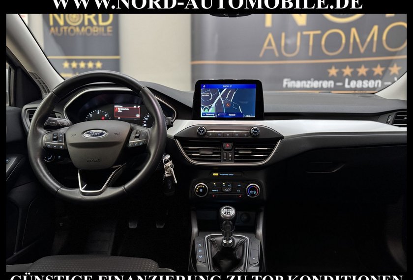 Ford Focus Focus Turnier 1.5 EcoBlue *LED*NAVI*AHK*SHZ*16Z*