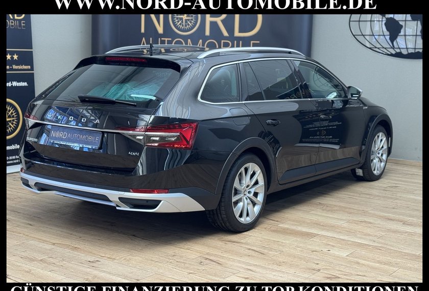 Skoda Superb Superb Combi SCOUT TDI DSG 4x4 *AHK*PANO*UPE61*