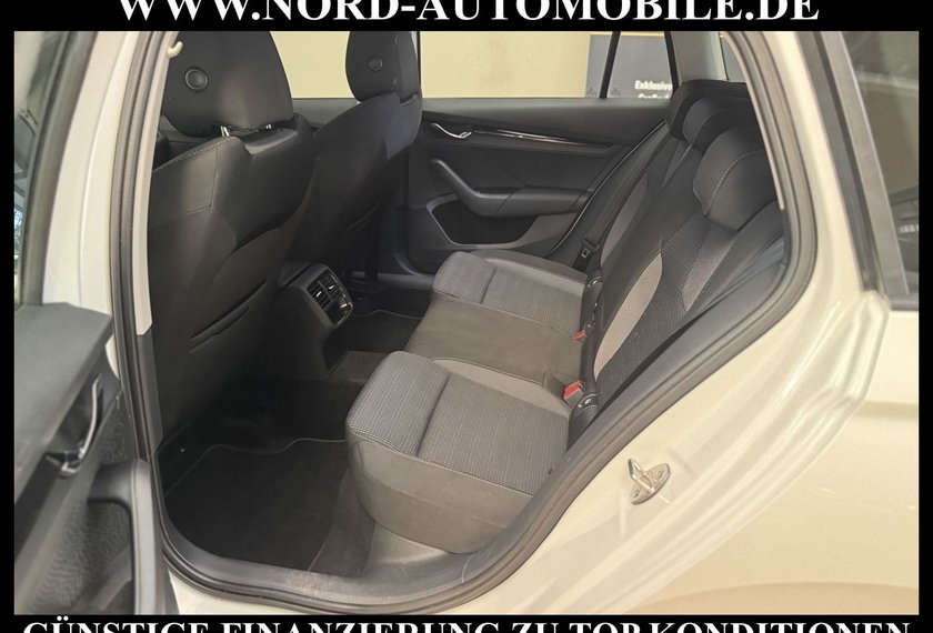 Skoda Octavia Octavia Combi Ambition 1.0 TSI e-TEC LED/CARPLAY