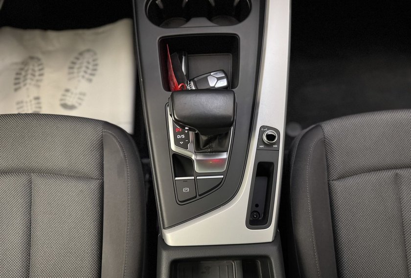 Audi A4 A4 40 2.0 TDI Avant Advanced S-Tronic Kamera/Nav