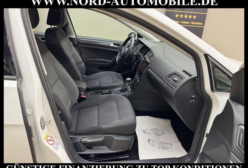 Volkswagen Golf Golf VII Lim. e-Golf *LED*Wärmepumpe*Kam*Navi*