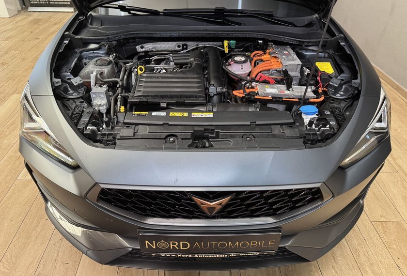 Cupra Leon Leon VZ 1.4 TSI e-HYBRID DSG Navi/LED/ACC/19/