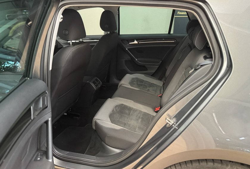 Volkswagen Golf Golf Limo 2.0 TDI DSG R-Line Dig.Cockpit*Navi*
