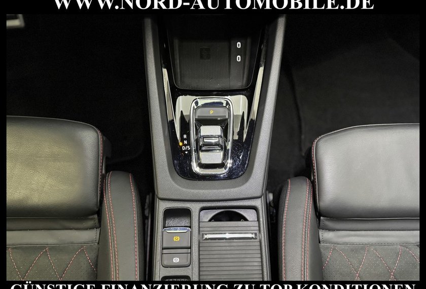 Skoda Octavia Octavia Combi 2.0 TSI RS Plus DSG Pano/HeadUp/19