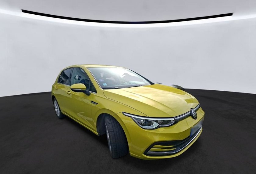 Volkswagen Golf Golf Style 1.5 eTSI DSG Kamera/Navi/LED/17