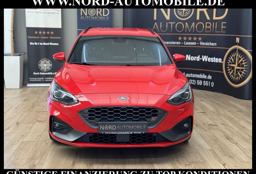 Ford Focus Focus Turnier ST *190PS*19ZOLL*LED*NAV*KAM