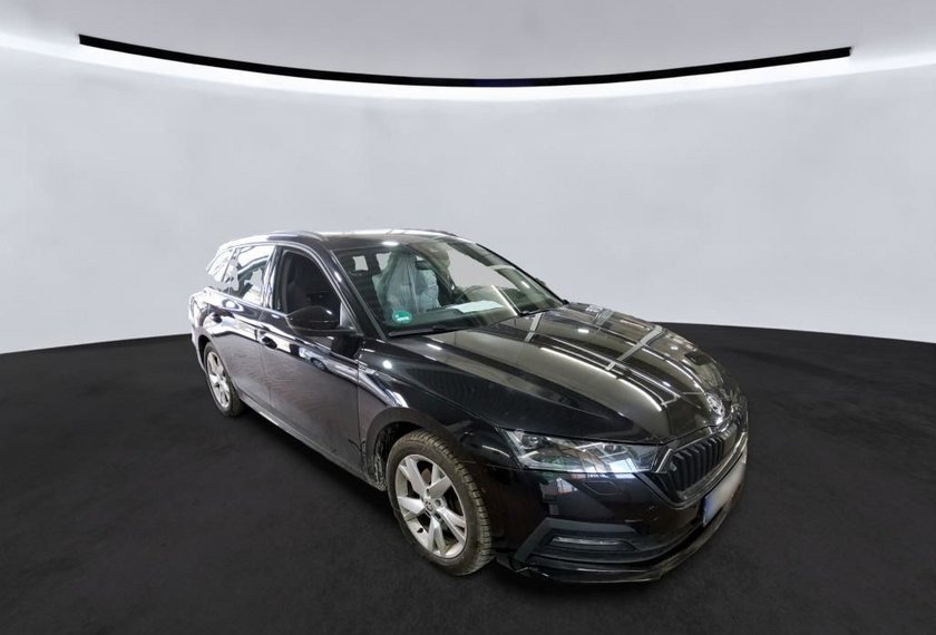 Skoda Octavia Octavia iV Combi Sportline 1.4 TSI DSG Pano/Kame