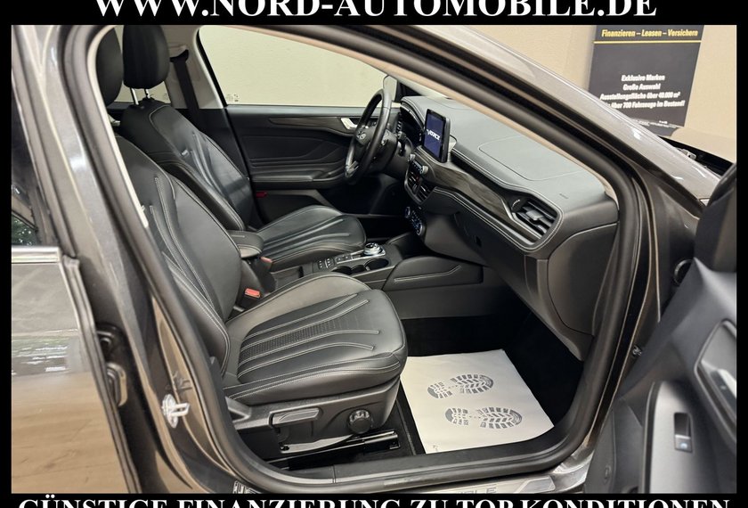 Ford Focus Focus Lim VIGNALE 1.5 EB *AHK*PANO*SCHÖN VOLL*