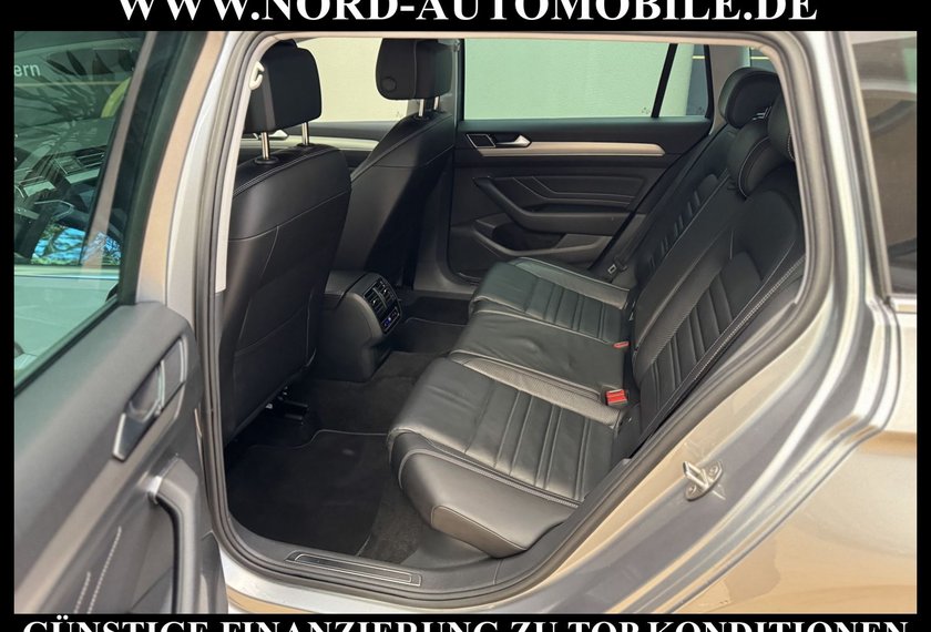 Volkswagen Passat Variant Passat Variant R-Line 4MOT 2.0 TSI DSG Leder/Nav
