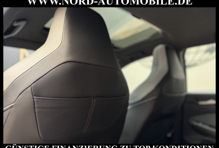 Volkswagen Golf Golf R-Line Black Style 1.5 eTSI DSG Pano/Kamera