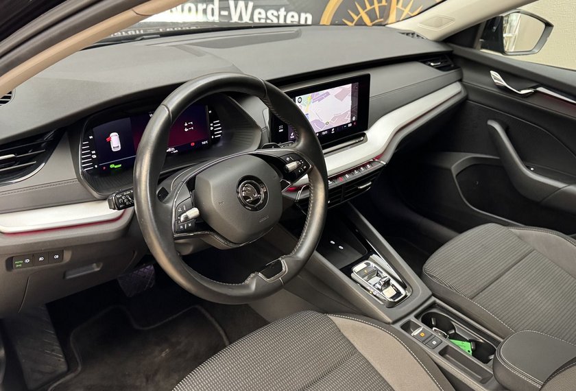 Skoda Octavia Octavia iV Combi Ambition 1.4 TSI DSG Kamera/LED