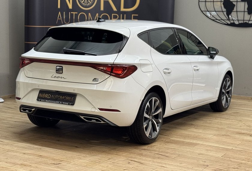 Seat Leon Leon 1.4 TSI e-HYBRID DSG Kamera/Navi/LED/18/ FR