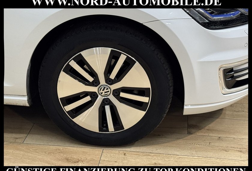 Volkswagen Golf Golf VII Lim. e-Golf *LED*Wärmepumpe*Kam*Navi*