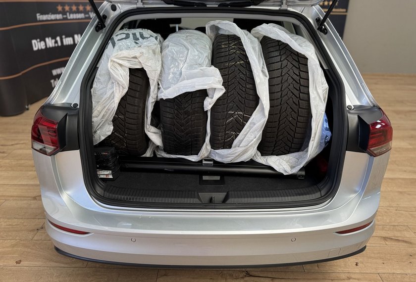 Volkswagen Golf Golf Variant Life 1.5 eTSI DSG AHK/Navi/LED/