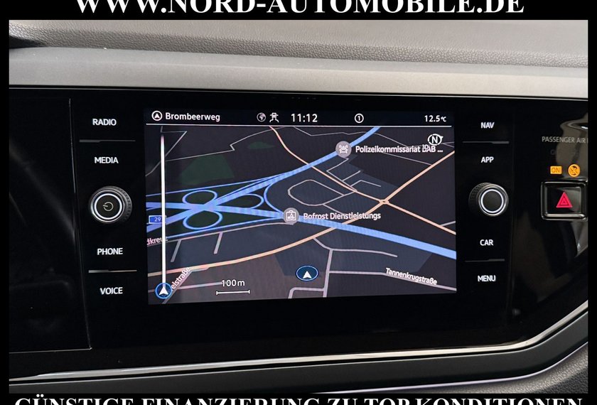 Volkswagen Polo Polo 1.0 TSI R-Line DSG Kamera/Navi/LED/17/