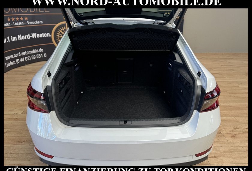 Skoda Superb Superb Limousine Sportline 2.0 TSI DSG Area View