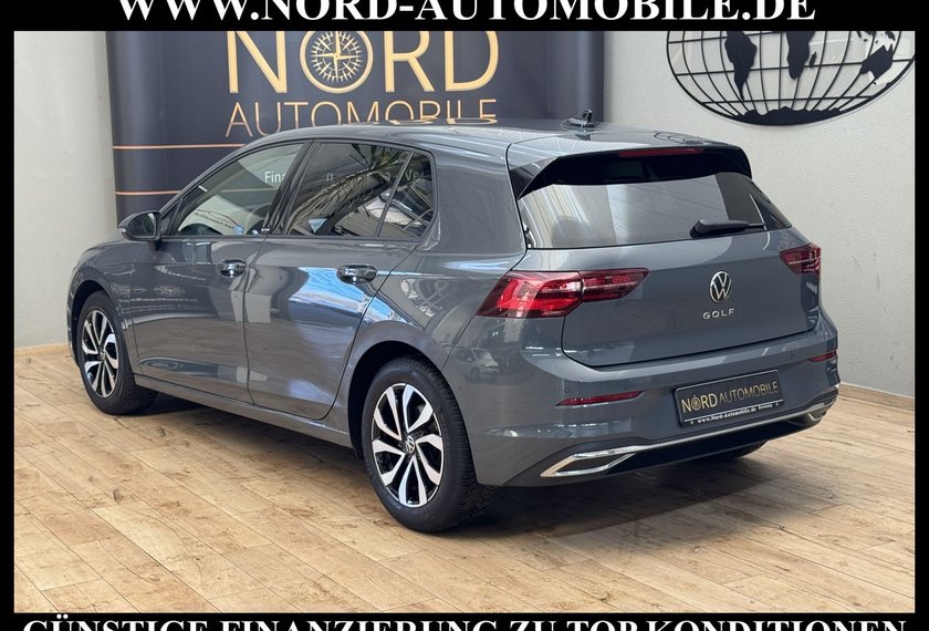 Volkswagen Golf Golf VIII Lim.1.5 TSI Active Matrix/StHz/Navi/