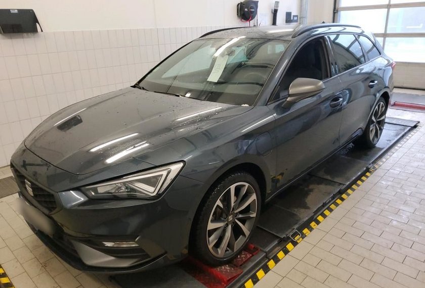 Seat Leon Leon SP FR 1.4 electric/TSI e-HYBRID DSG Navi/18