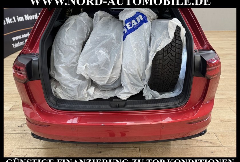 Volkswagen Golf Golf Variant R-Line Black Style 1.5 eTSI DSG