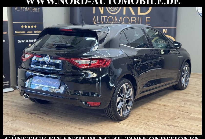 Renault Megane Megane IV Lim. BLUE dCI 115 BOSE EDITION*18ZOLL*