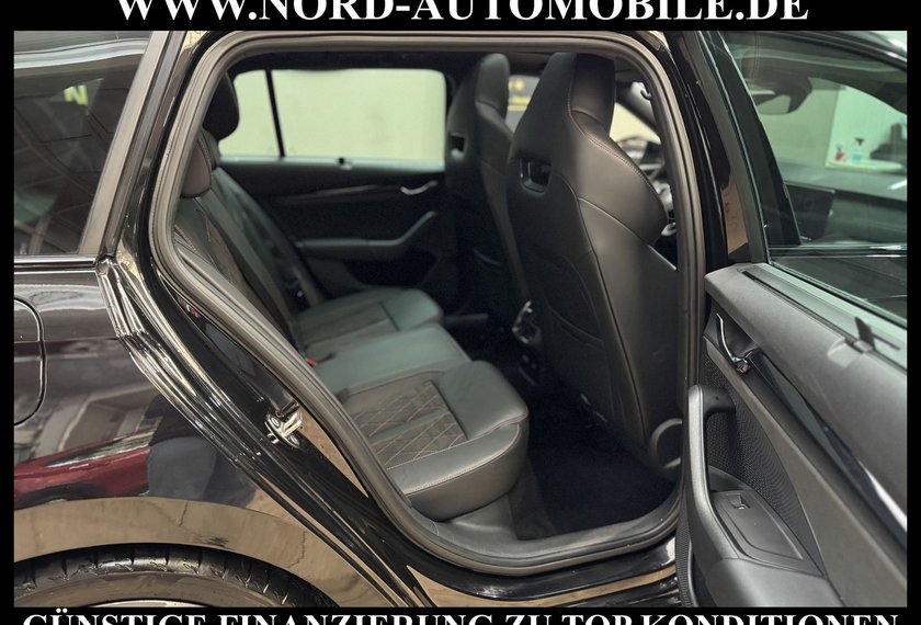 Skoda Octavia Octavia Combi 2.0 TSI RS Plus DSG Pano/HeadUp/19